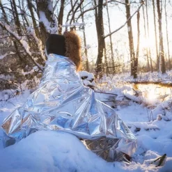 Couverture De Survie Couverture Isothermique De Survie CAO 6 Couverture De Survie Couverture Isothermique De Survie CAO -SURVIE LES INDISPENSABLES Soldes Boutique couverture isothermique de survie cao 2